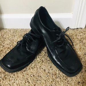 Boys dress shoes